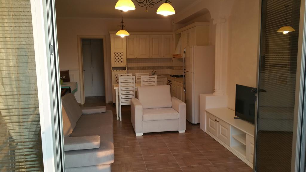 Laura'S Home Durres Exterior photo